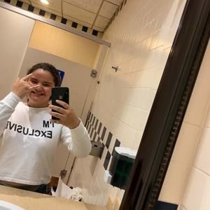 Meet your Posher, Arela